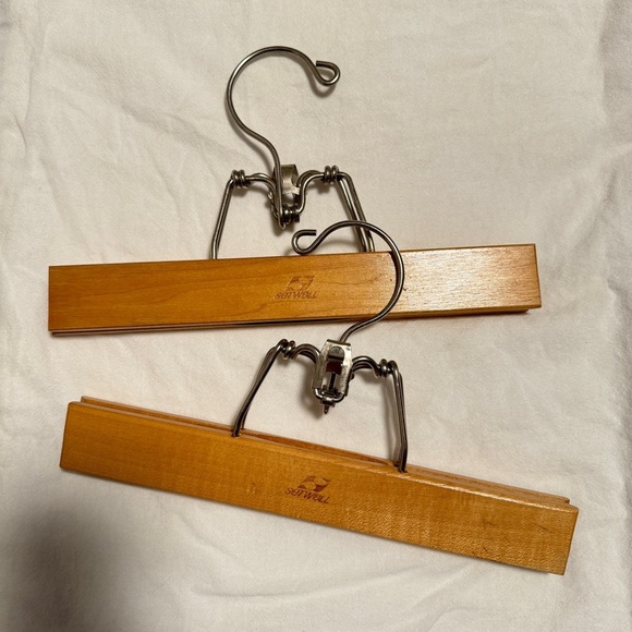 Lot of 2 Setwell Vintage Wooden Pants Hangers - Picture 3 of 8